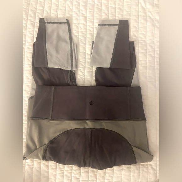 Athleta Leggings Small Colorblock Up for Anything 7/8 Gray White Pockets 209921 - Picture 3 of 9